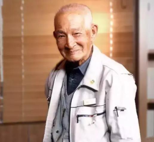 [点赞]“如果中国的沙漠不变绿，我就从日本最高的楼上跳下去！”1990年，83