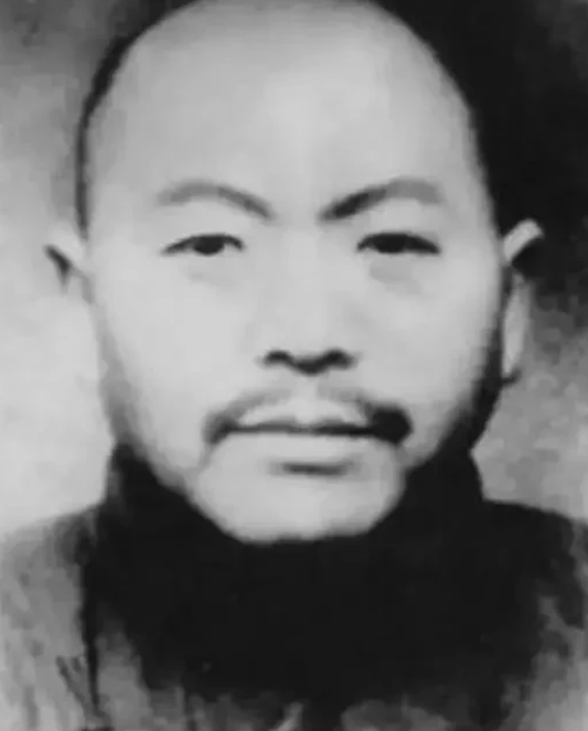1941年，日军抓了30多名妇女，正要侮辱她们的时候，一个汉奸却对日军说：“太君