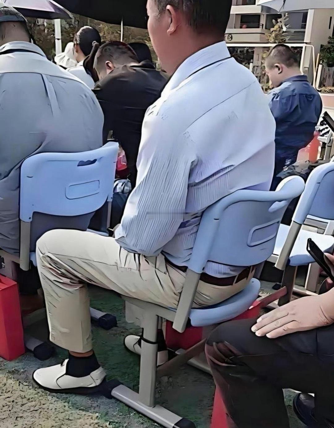 这学生真给家长长脸了