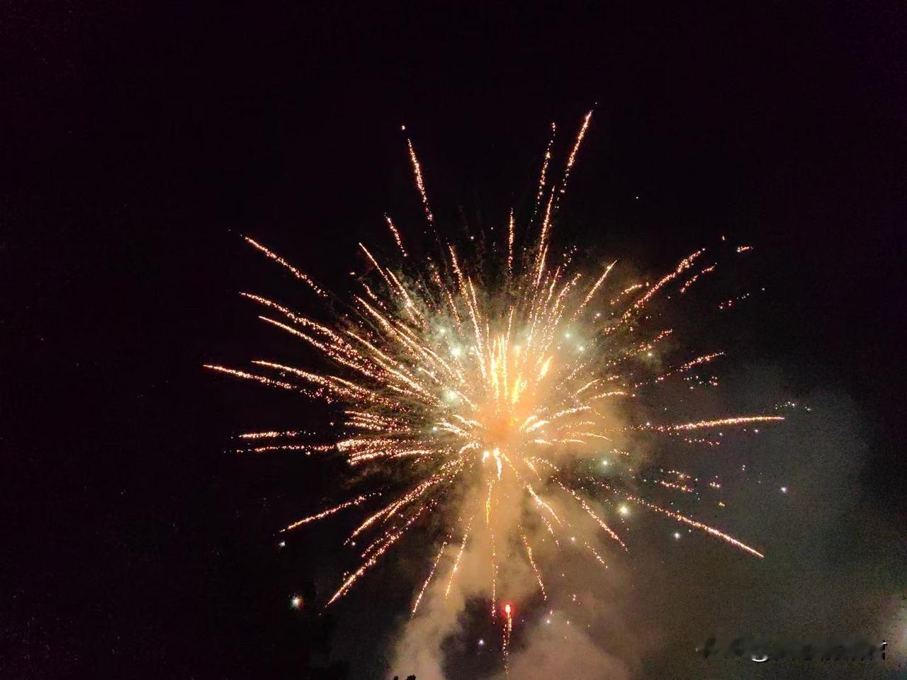 干这种事情,竹篮打水一场空,也是意料之中。一女子,和男朋友去医院打胎,在她打胎的