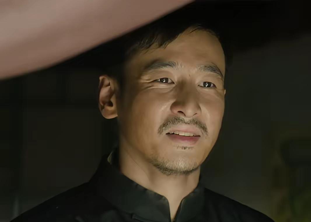 《归队》老山东和云虎、福庆终于见面了，大阔枝含泪送别他们！在大阔枝的夜来好店门