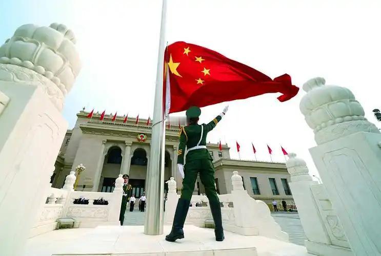 破防！真正的国家强大到底是什么样？有网友直言：“中国最硬气的年代，是1949年到