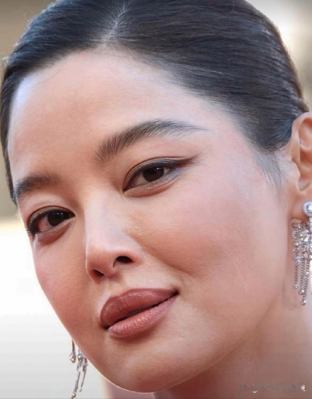 总算get到辛芷蕾的嘴了！原来这般有辨识度，越看越有味道～