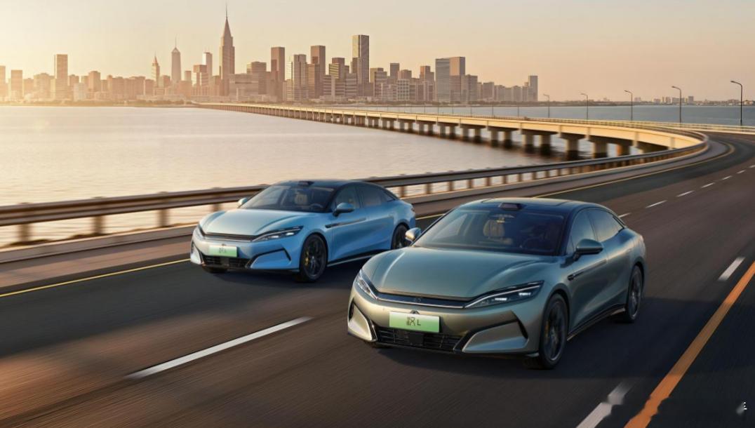 比亚迪汉L唐L补贴后19.48万元起，新增车色+OTA同步升级在今年广州车展上，