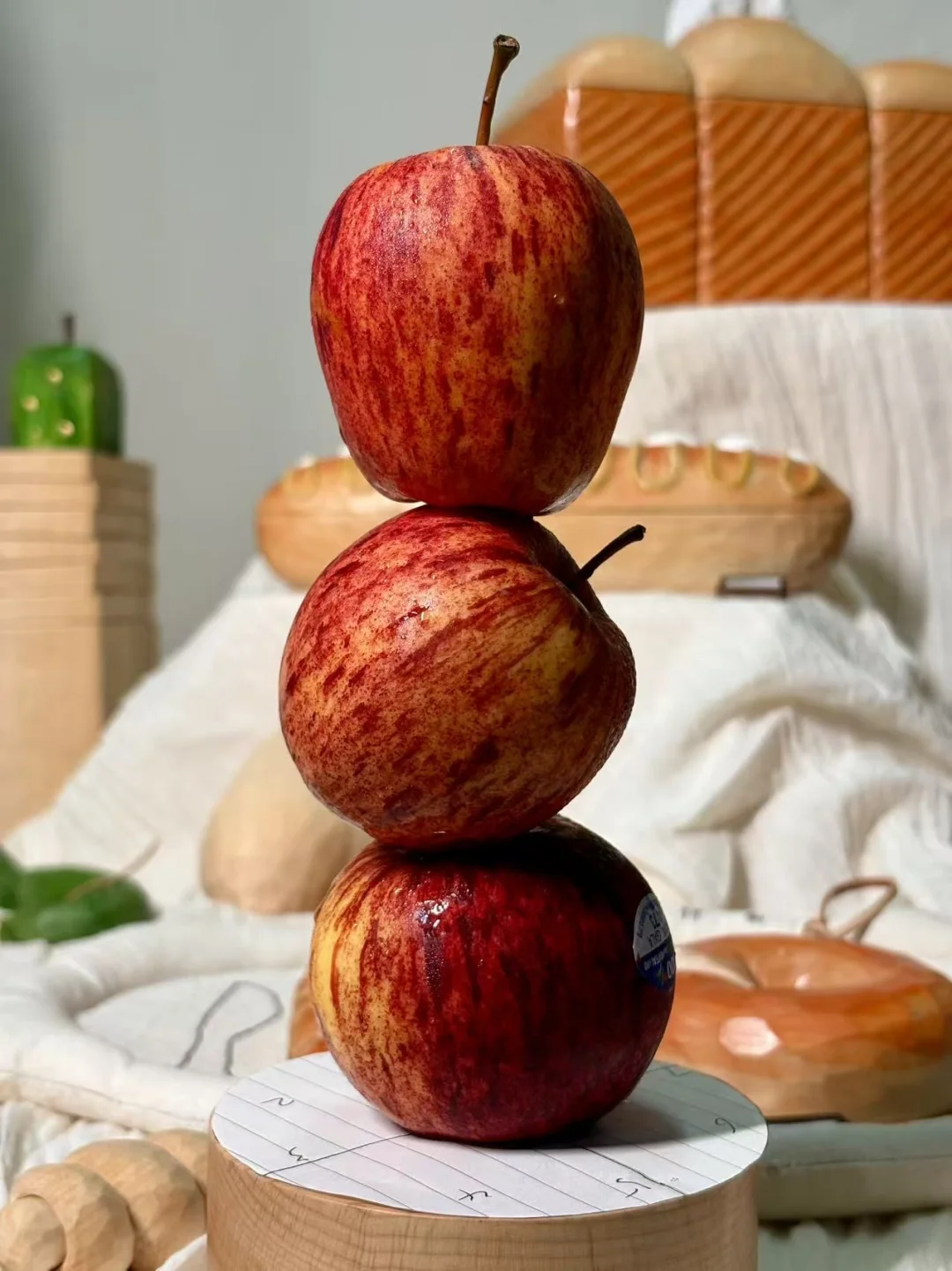 左滑⬅️变木雕的苹果🍎🍎🍎