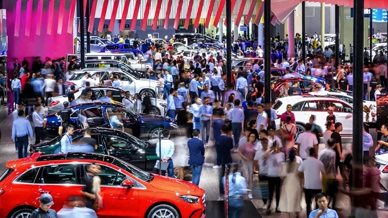 销量屡创新高, 车企利润越来越低, 汽车行业问题出在哪?