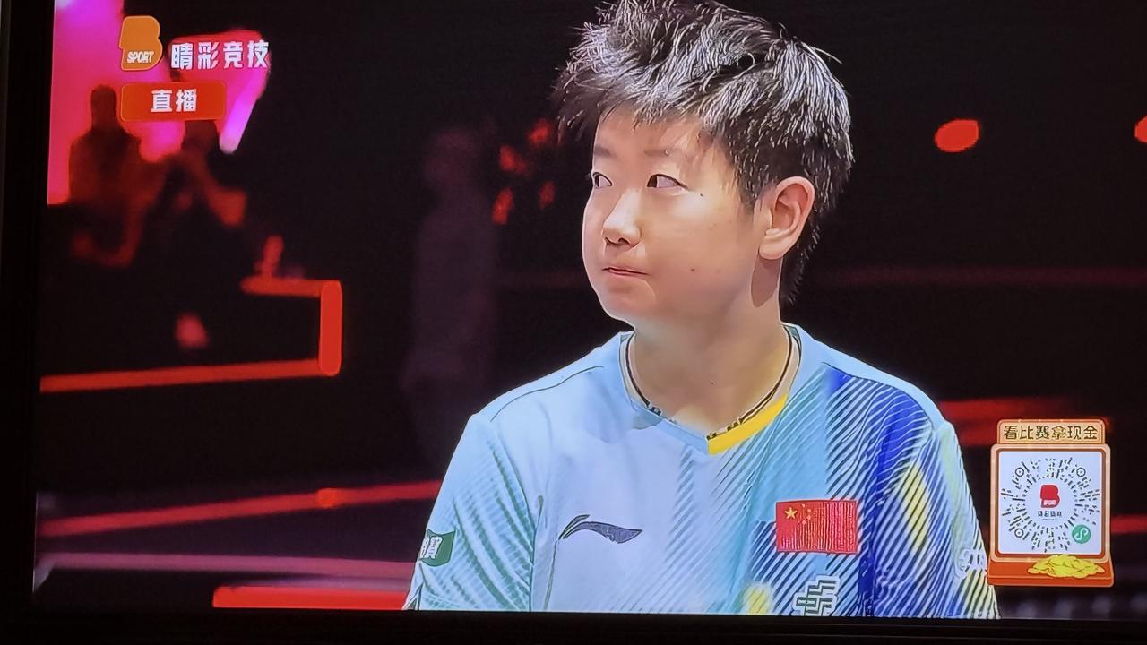 哇塞，2026年新加坡赛莎莎成功卫冕冠军啦，太牛了！她以4：2的大比分战胜曼玉，