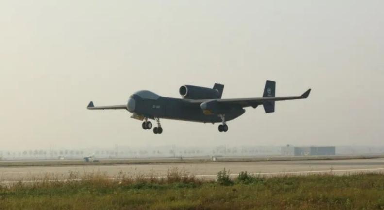 惊呆了！刷到一个中美俄顶级无人机的对比图，咱们新出的那个大家伙，叫“九天”的，载