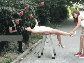 这俩小姐姐也太会整活了吧～​​​