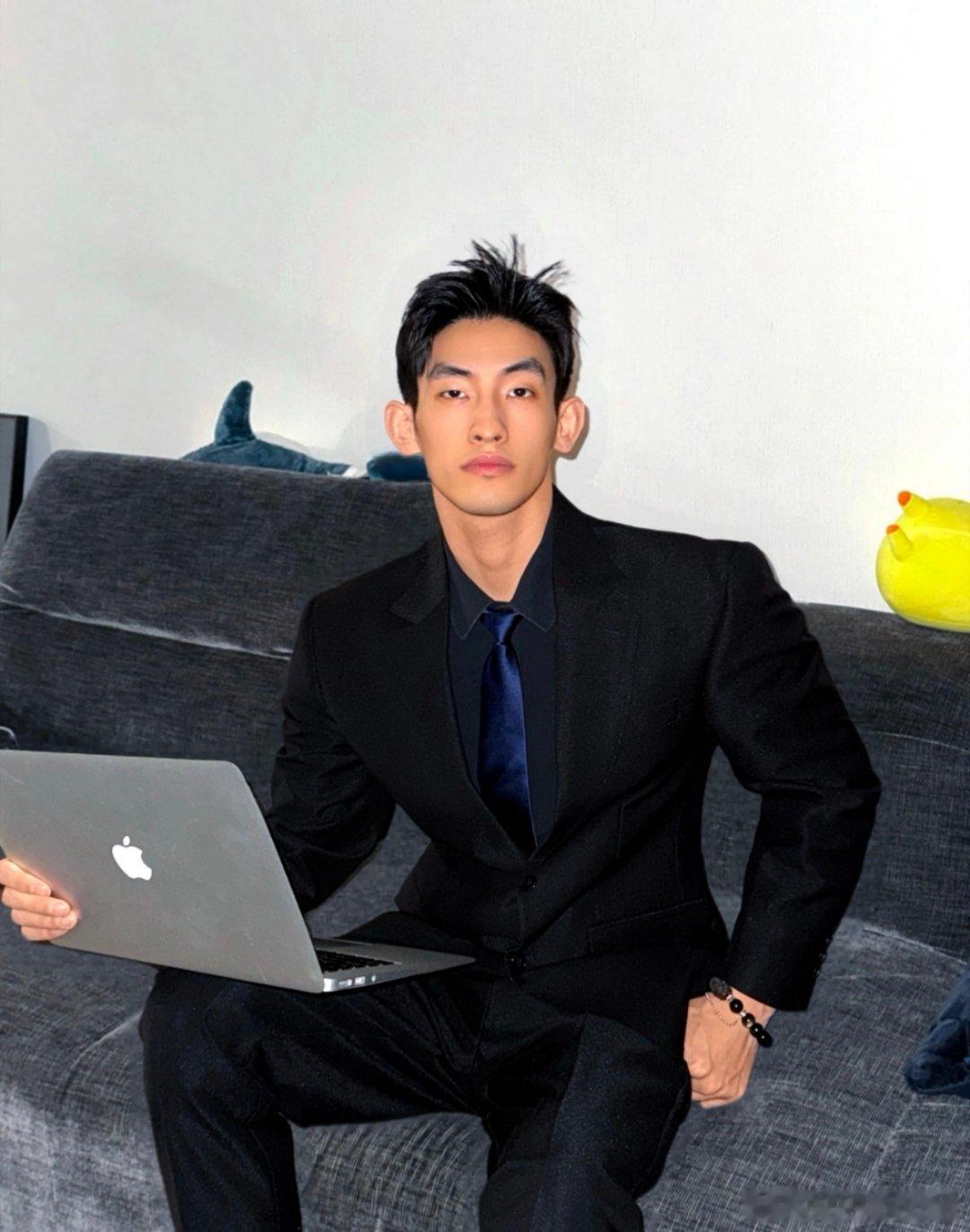 以为会长胖但巨减肥的习惯瘦，有时候是改变不了。胖，也是难改变。加油吧少年。