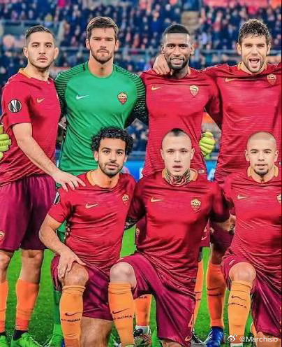 都灵体育报：斯帕莱蒂正努力与他执教罗马时期的一些关键球员重聚。🔥•虽然阿利松