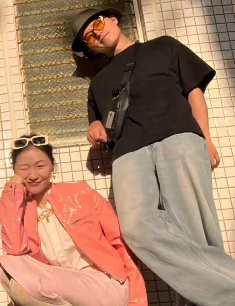 这爷们儿，实在得让人没脾气金靖这姑娘活得真明白！怀孕这么大的喜事，到她家愣是