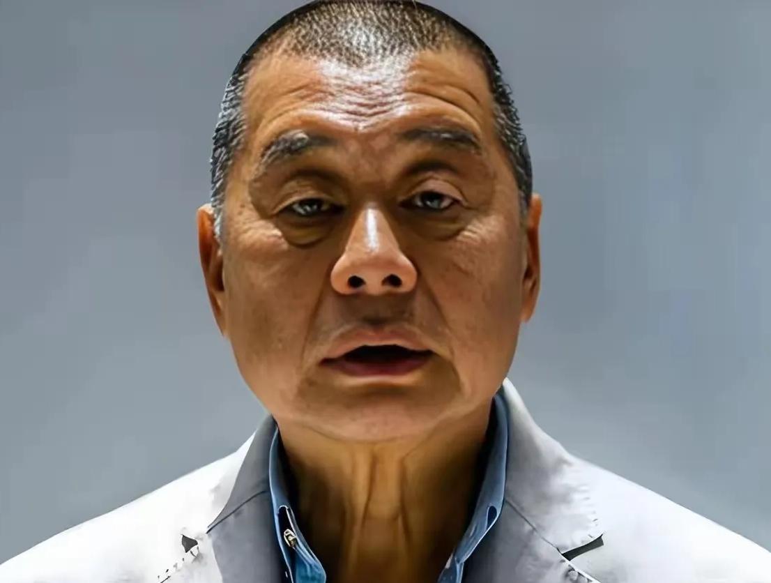 万万没想到黎智英很狡猾还会玩双标，没抓到没判刑时，趾高气扬嚣张跋扈，大放厥词，坐