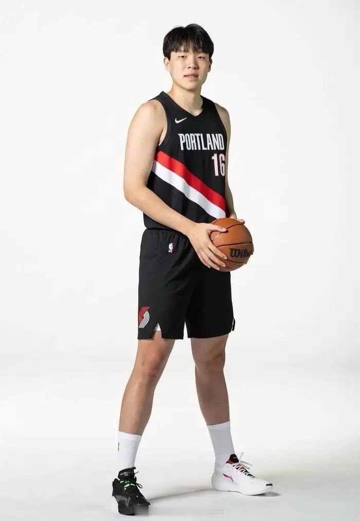 NBA近36年选秀首轮16顺位球员生涯总得分一览：2025年，杨瀚森：38分20