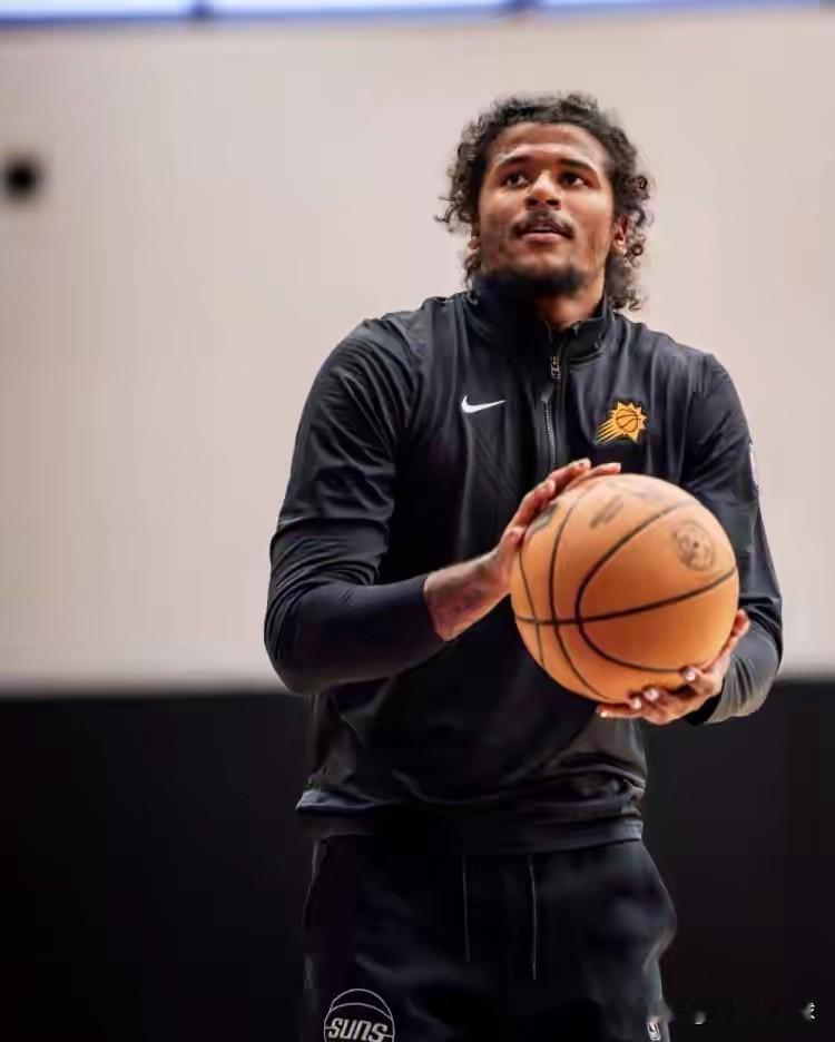 下面是一条关于太阳球星杰伦-格林的重磅好消息！在今天太阳客场挑战篮网的赛前采访中