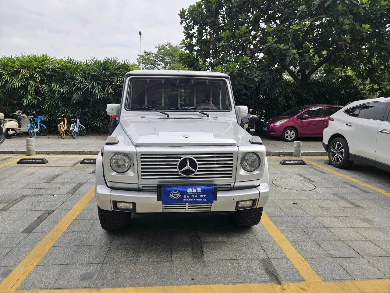 最良心的汽车品牌，从来不坑穷人！02年的奔驰G500，车比人老，竟然卖30万！