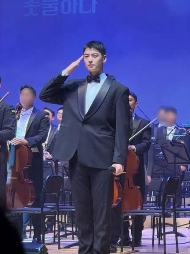 车银优ts风波后首露面，怎么肿了😦