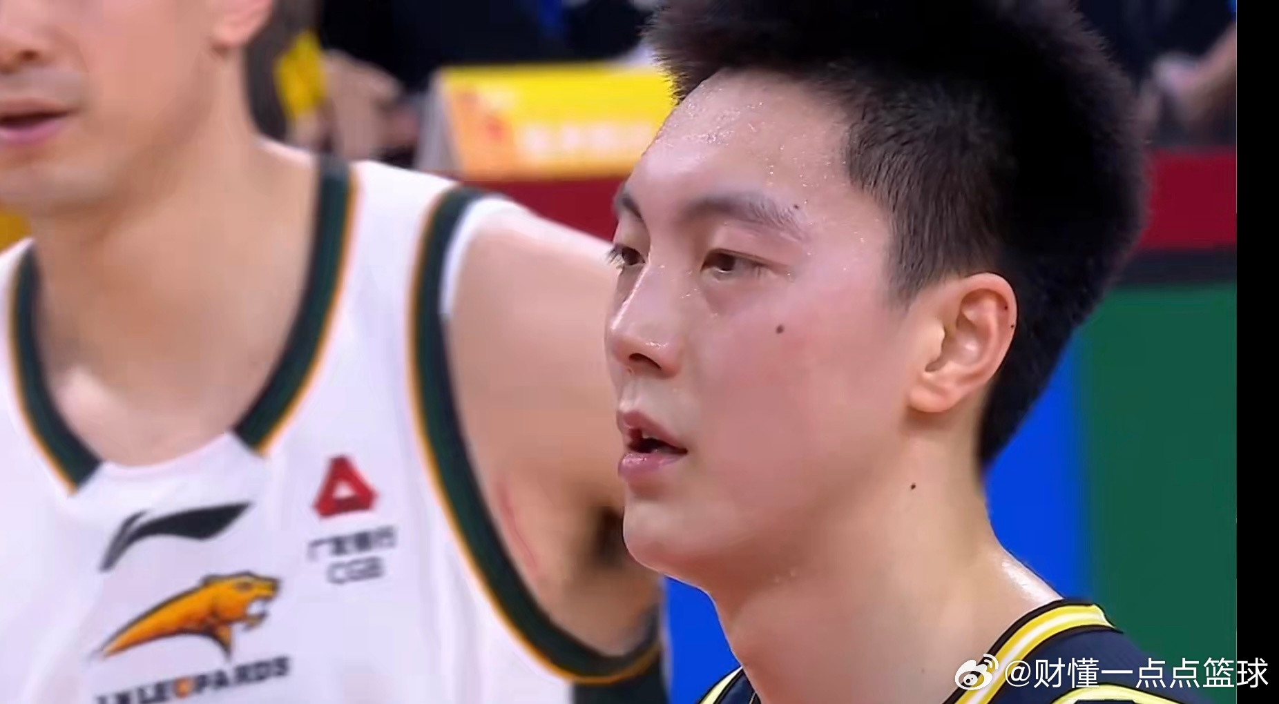 广东男篮主场73-89不敌辽宁，徐杰0分，萨姆纳空砍37分最终广东男篮73比89