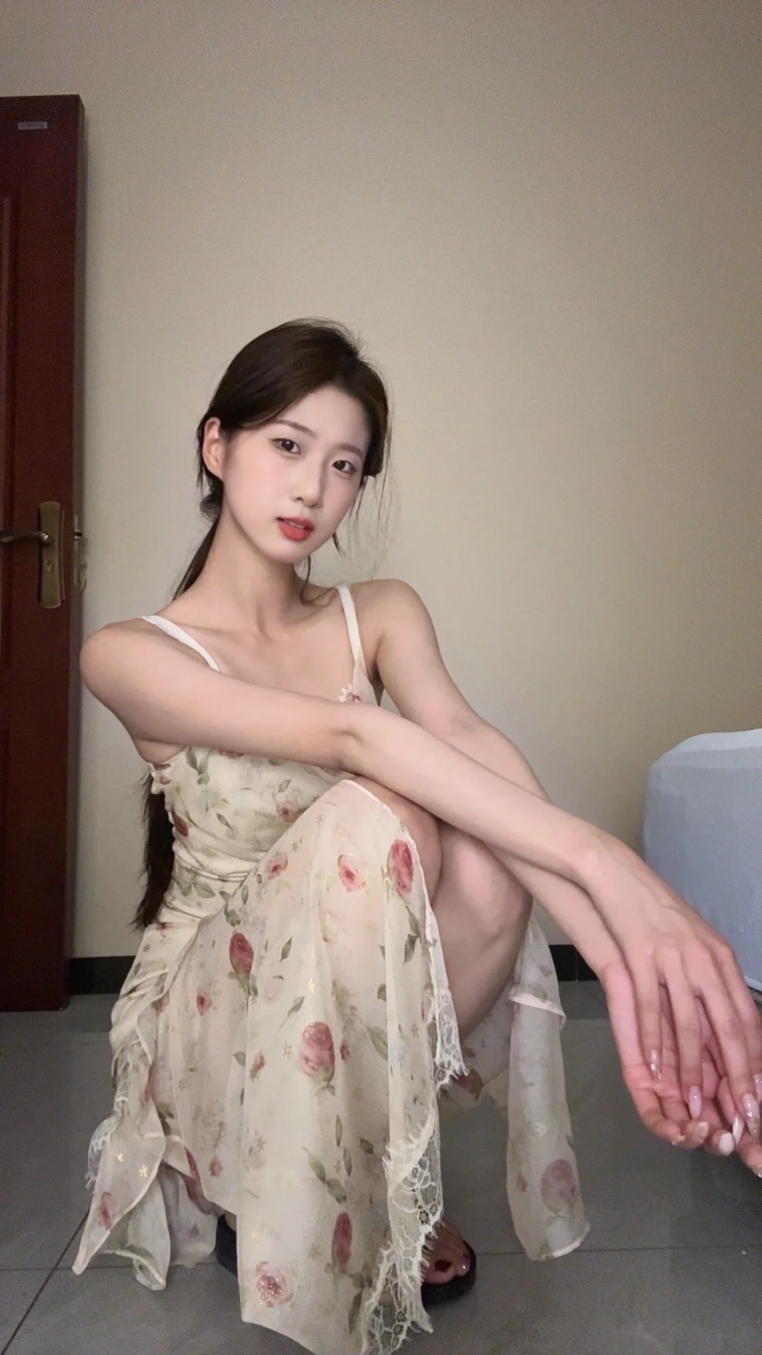 今天穿裙子了