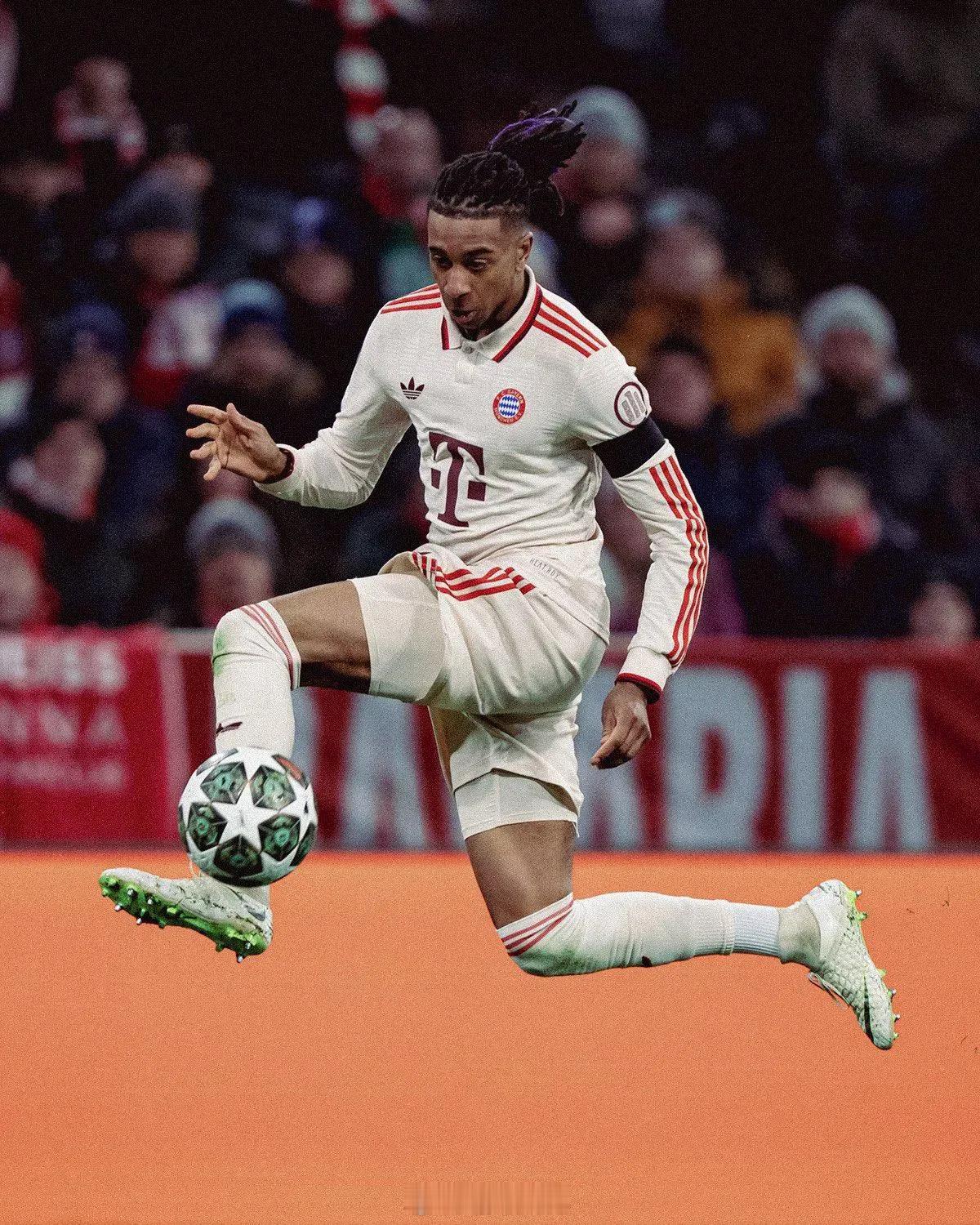 巴黎圣日耳曼5比4拜仁读懂两大联赛差距，就看奥利塞的这番精准点评！效力过英超、征