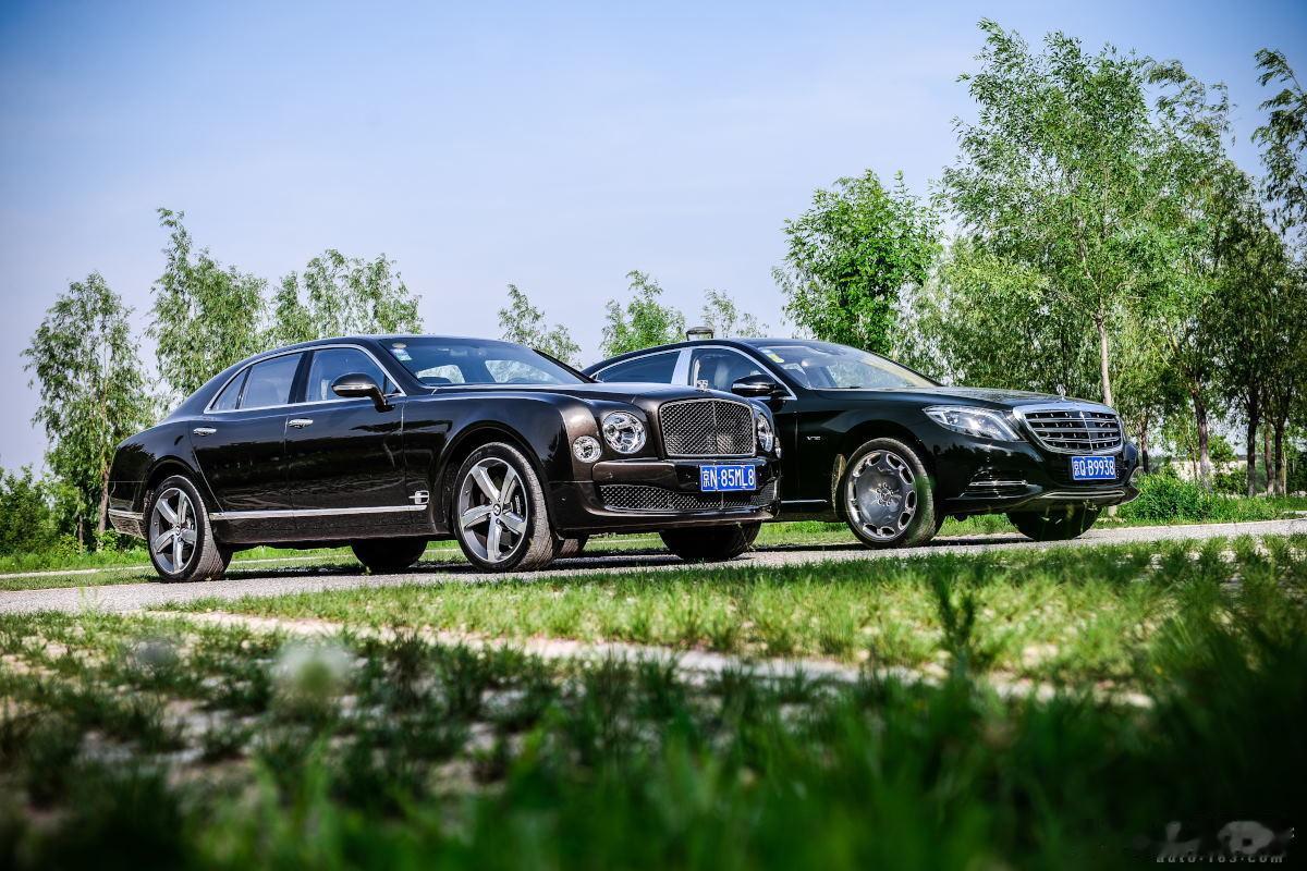 前几天都在吹捧W223的大改款奔驰S级，连带上奔驰140年生日，把奔驰的厚重感和