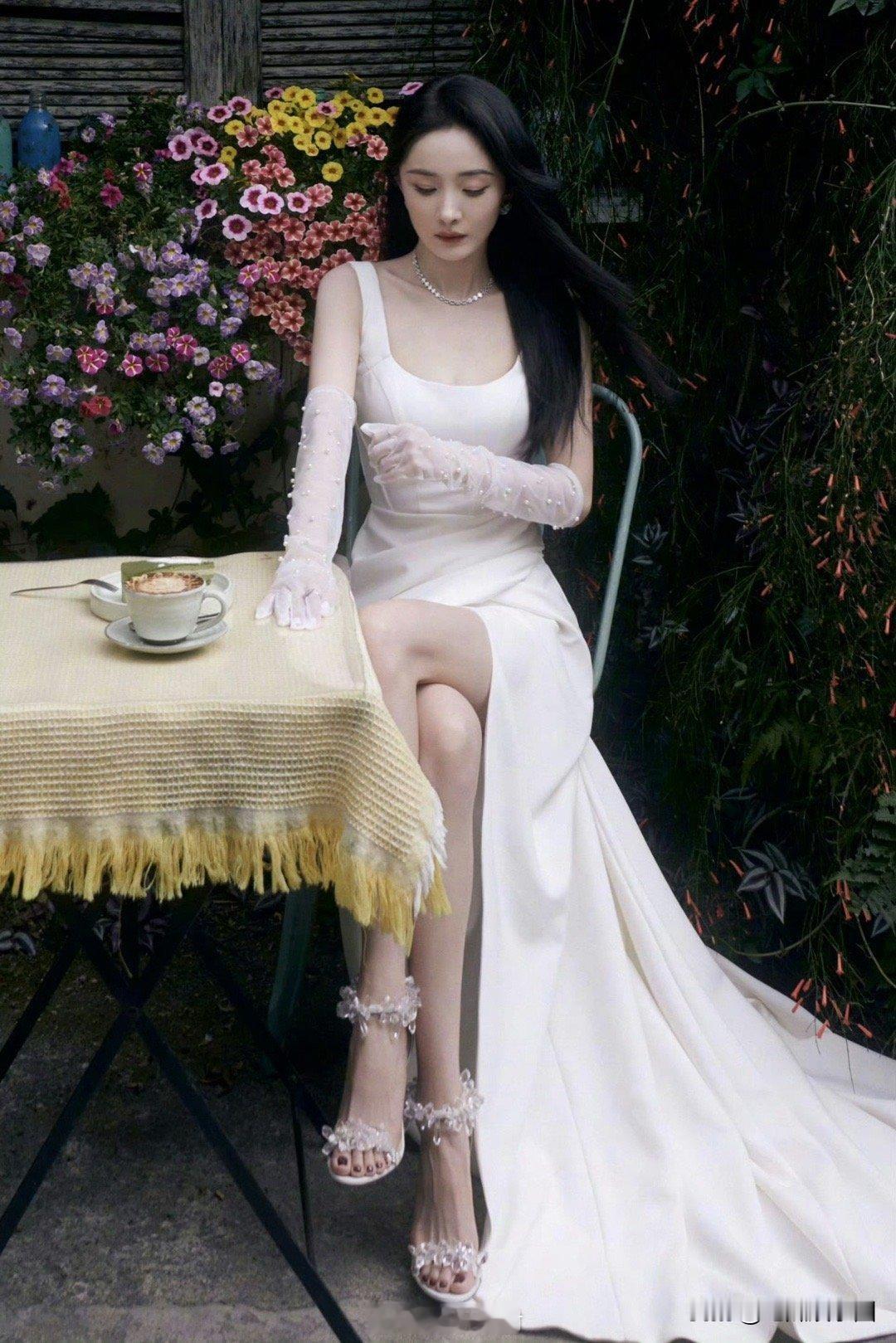 杨幂，魅魔一般的女神狐狸幂、杨幂、幂幂美在何处?