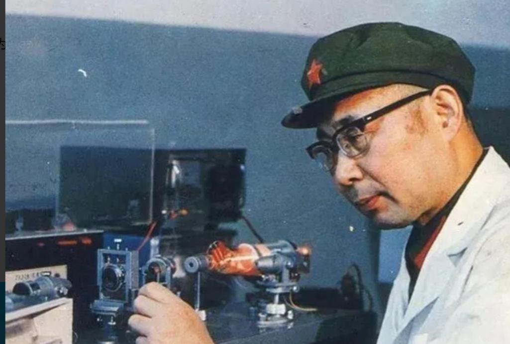 “我花了20年时间，花了国家那么多钱，搞成这样，我是有罪的。”1993年冬天，高