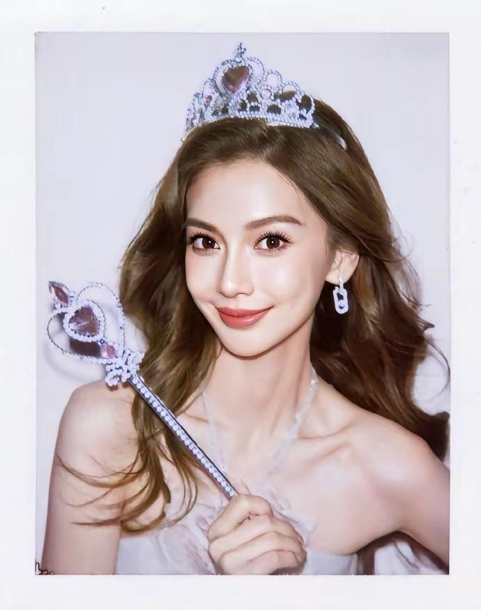 杨颖生日写真[比心]