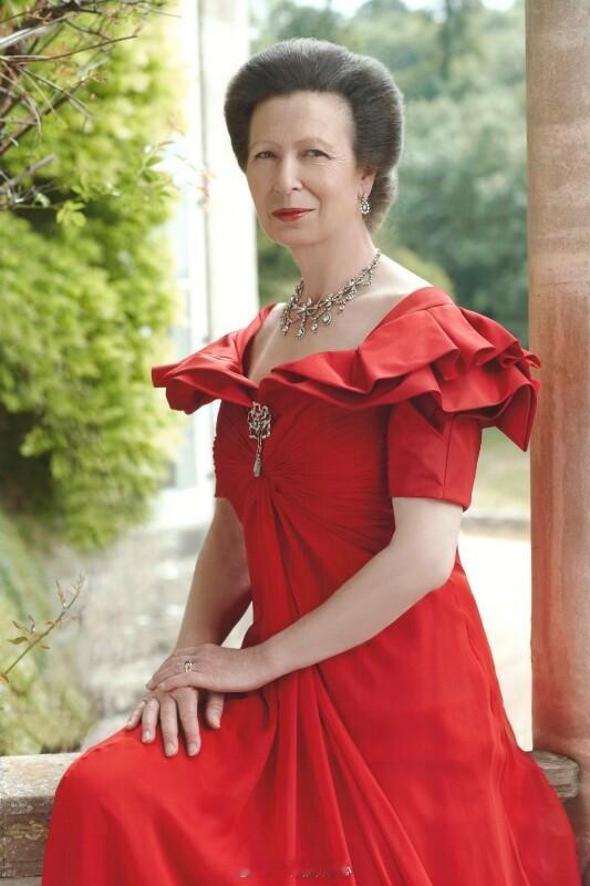 英国王室那些年，摄影师JohnSwannell为安妮长公主拍过的各