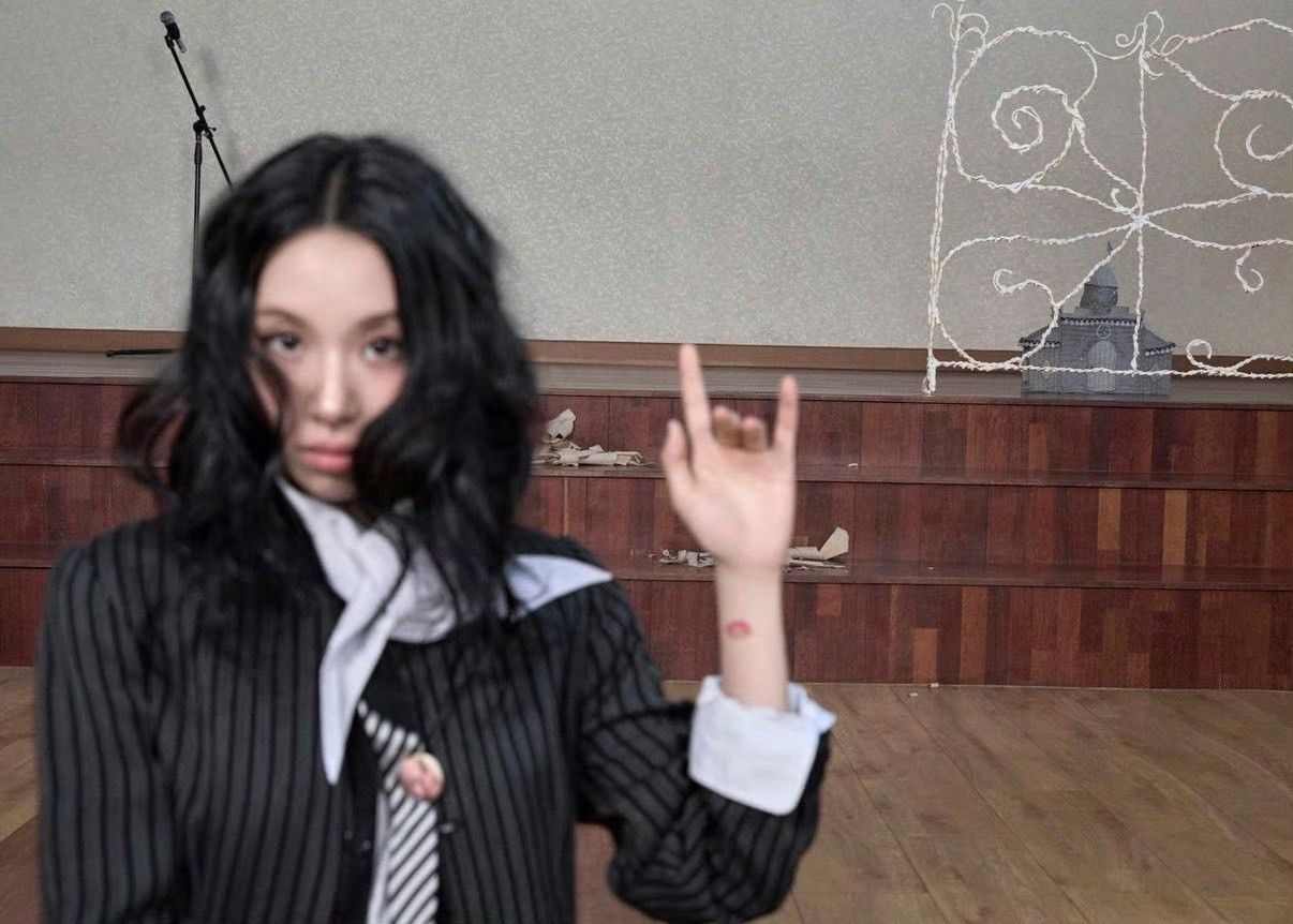 孙彩瑛CHAEYOUNGTHEFIRSTALBUM