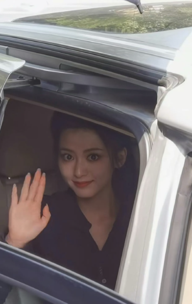 这就是争破头的聂小倩，最后她演了​​​