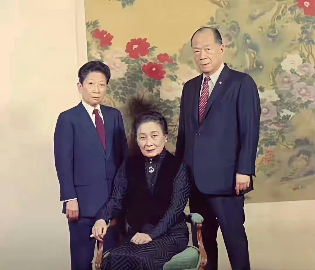 初代女流子宋美龄和她的两个孔家外甥，面相都是一脸阴狠刻薄！