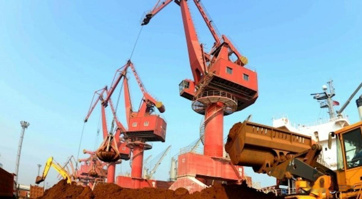 消失的稀土：日本政局的一场豪赌商务部有所行动，日本企业开始心慌。稀土出口管制已