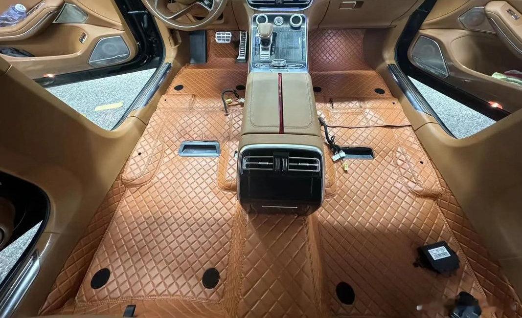 车辆越贵隔音越好？大部分人都有一个固有认知：车越贵，隔音就越好。其实这话放在以前