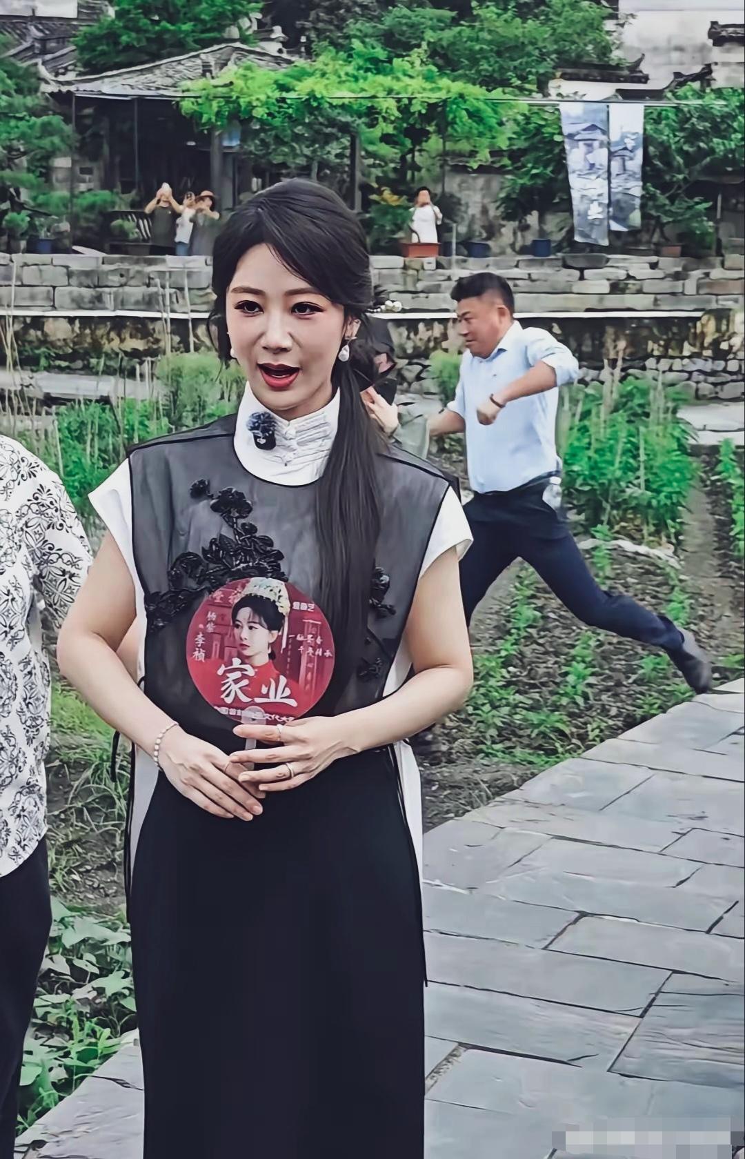 没辨识度了，以前一看就知道是杨紫，现在的杨紫不是以前那个杨紫！