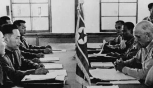 1953年，一名朝鲜女翻译奉命前去与美军谈判，由于她是一名女性并且外表看起来很柔