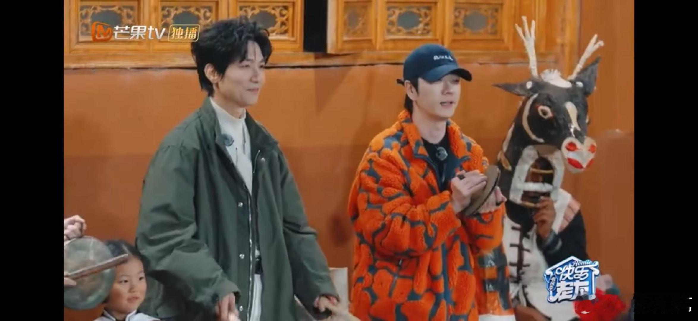 陆虎陆虎做人做鹤都很会饭撒快乐老友记狠狠爆笑！陆虎表演《鹿鹤同春》，把鹤演得活灵