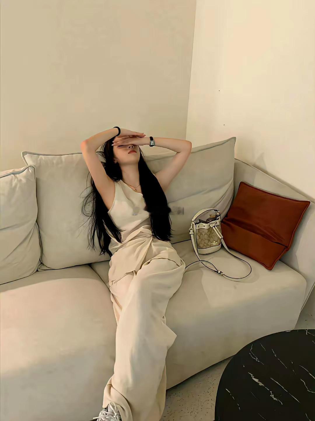 巨蟹座是比较温柔的一个星座，许多情况下面对自己比较重视的人，他们都希望能好好照顾