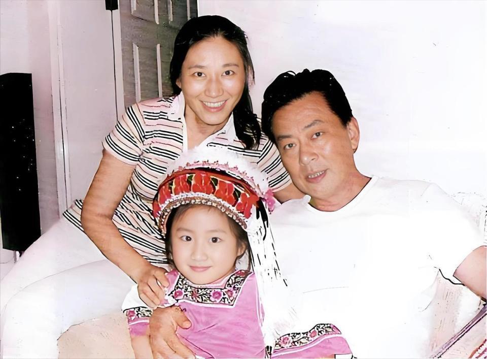 当年，王诗槐离婚后，和有智力残疾的儿子相依为命，一天朋友告诉他一个消息:“你的初