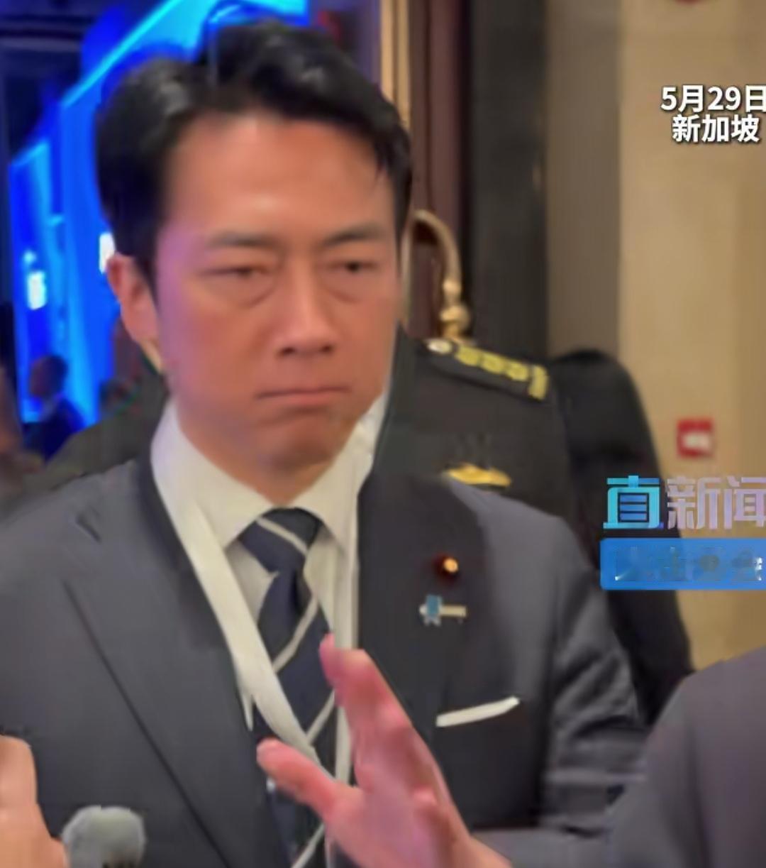 日本防卫大臣慌了，急着让美国战争部长证明“对日本坚定不移的承诺”，美国在这场“香