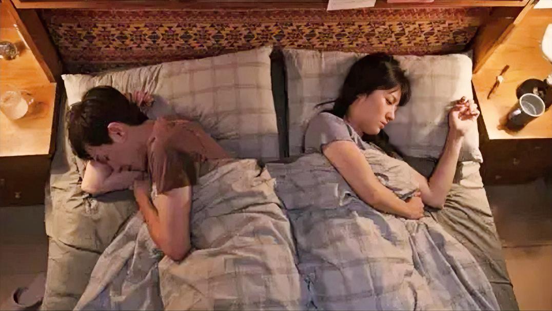 为什么夫妻会渐行渐远？很多人以为是选错了人。但你想想，就算换一个人，过几年可