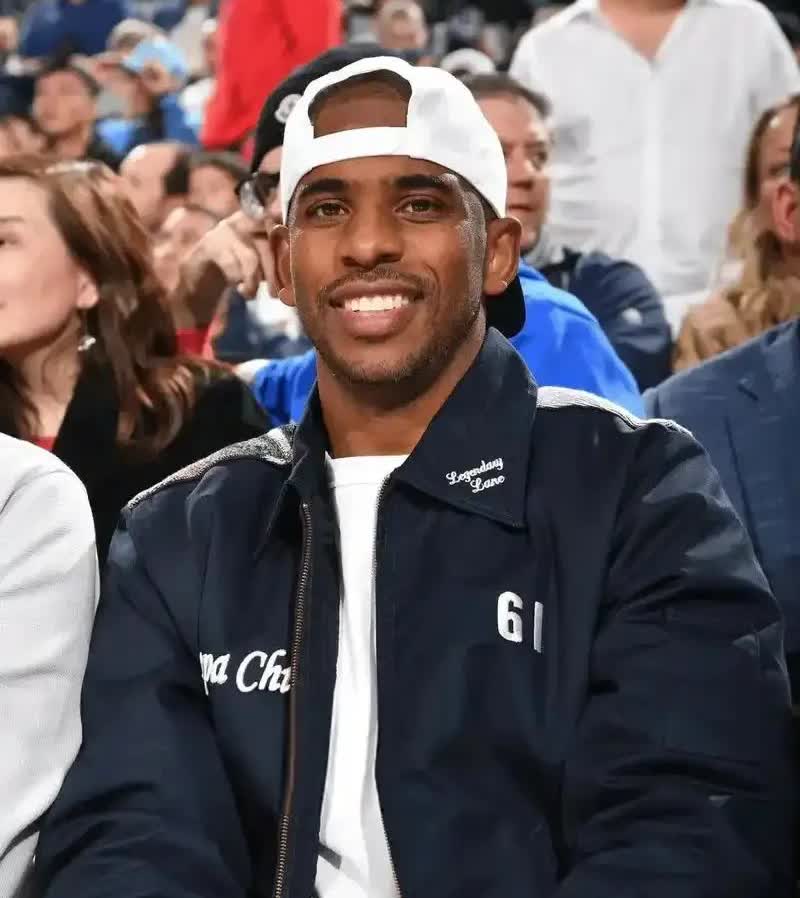 NBA自由球员克里斯-保罗的情商真是太高了！今天快船官方宣布签下了全明星后卫布拉