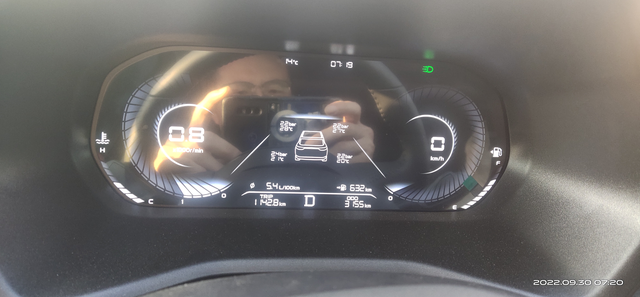 很多说四代帝豪油耗高油耗高，或者新车一直降不下来，是因为开车习惯有问题，猛踩油