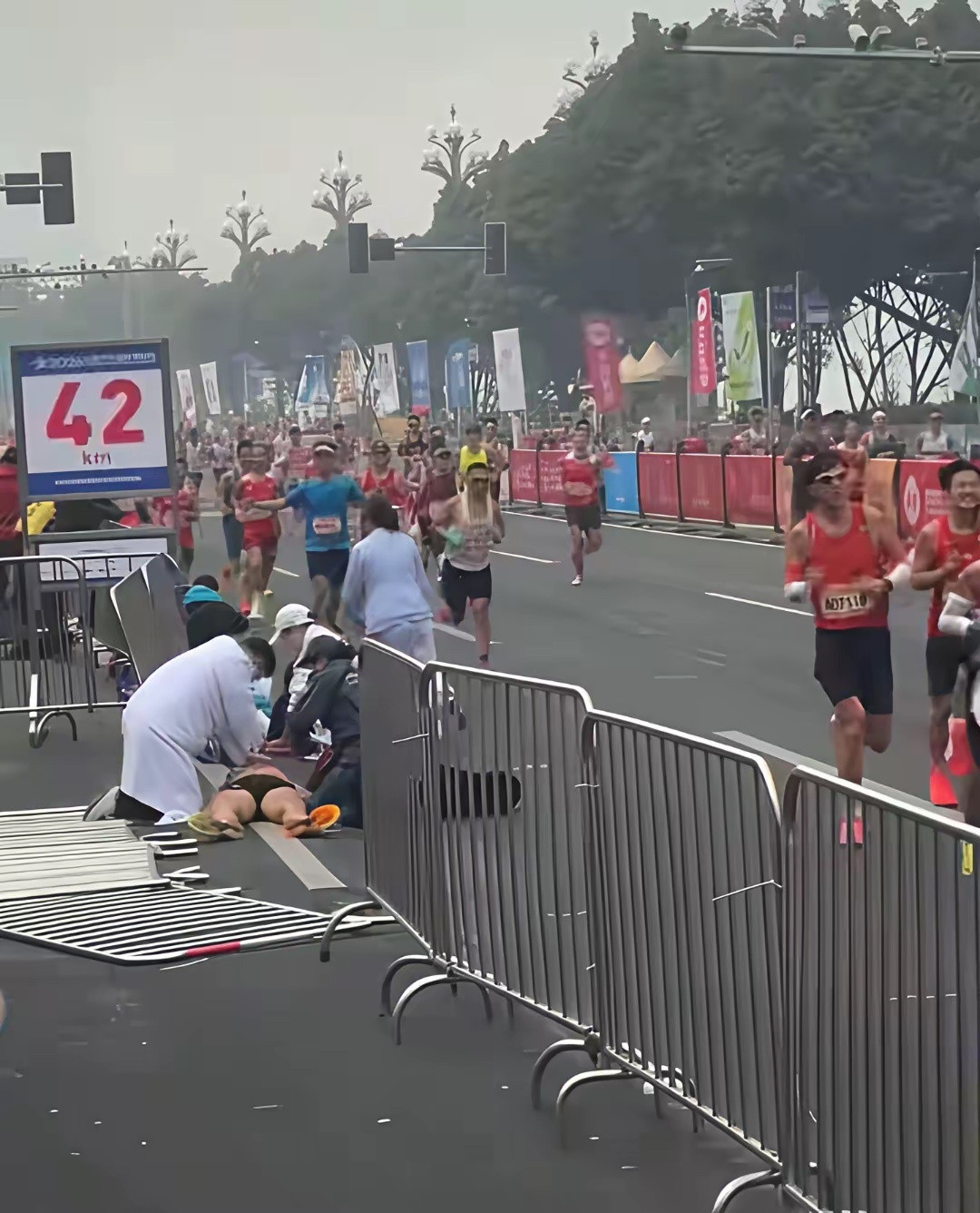 又一富豪运动猝死。运动猝死的人越来越多，生命究竟在于运动还是在于静止？运动猝死的