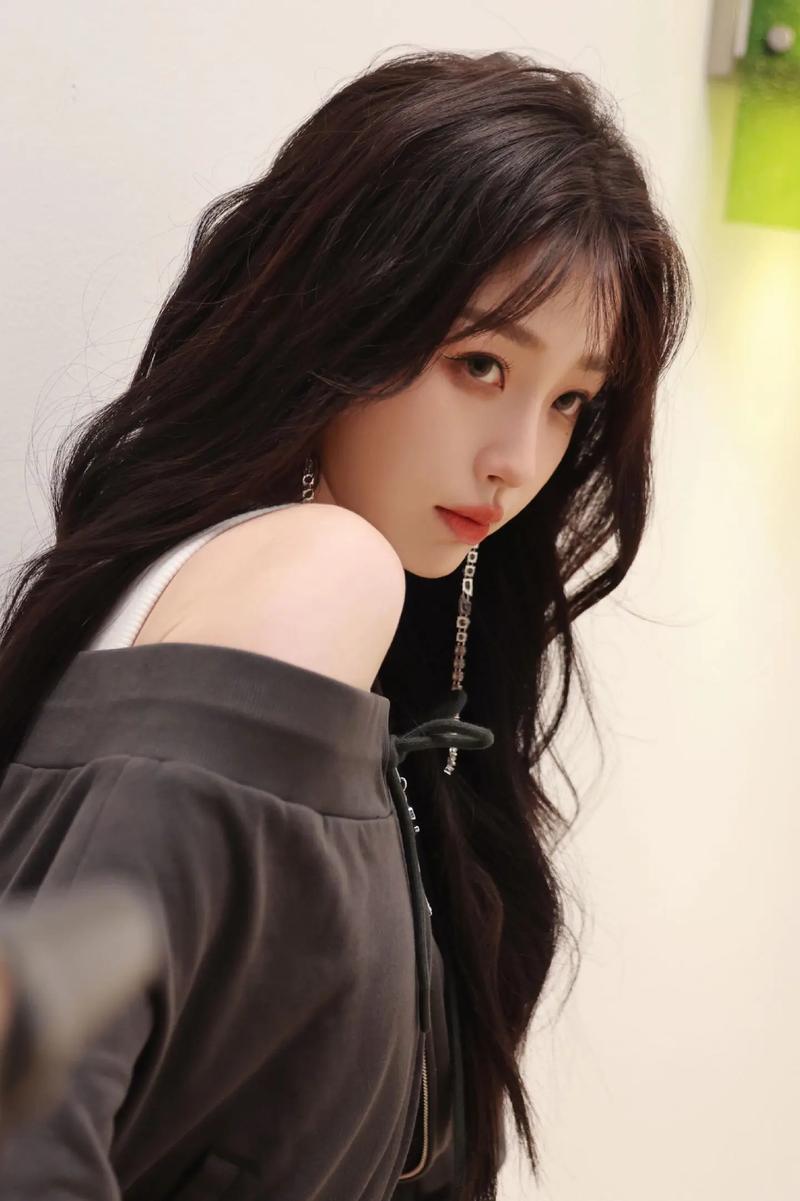 1.马伯骞不想和虞书欣沾边，说起来马伯骞和虞书欣合作了新剧灿如繁星，这部剧处于