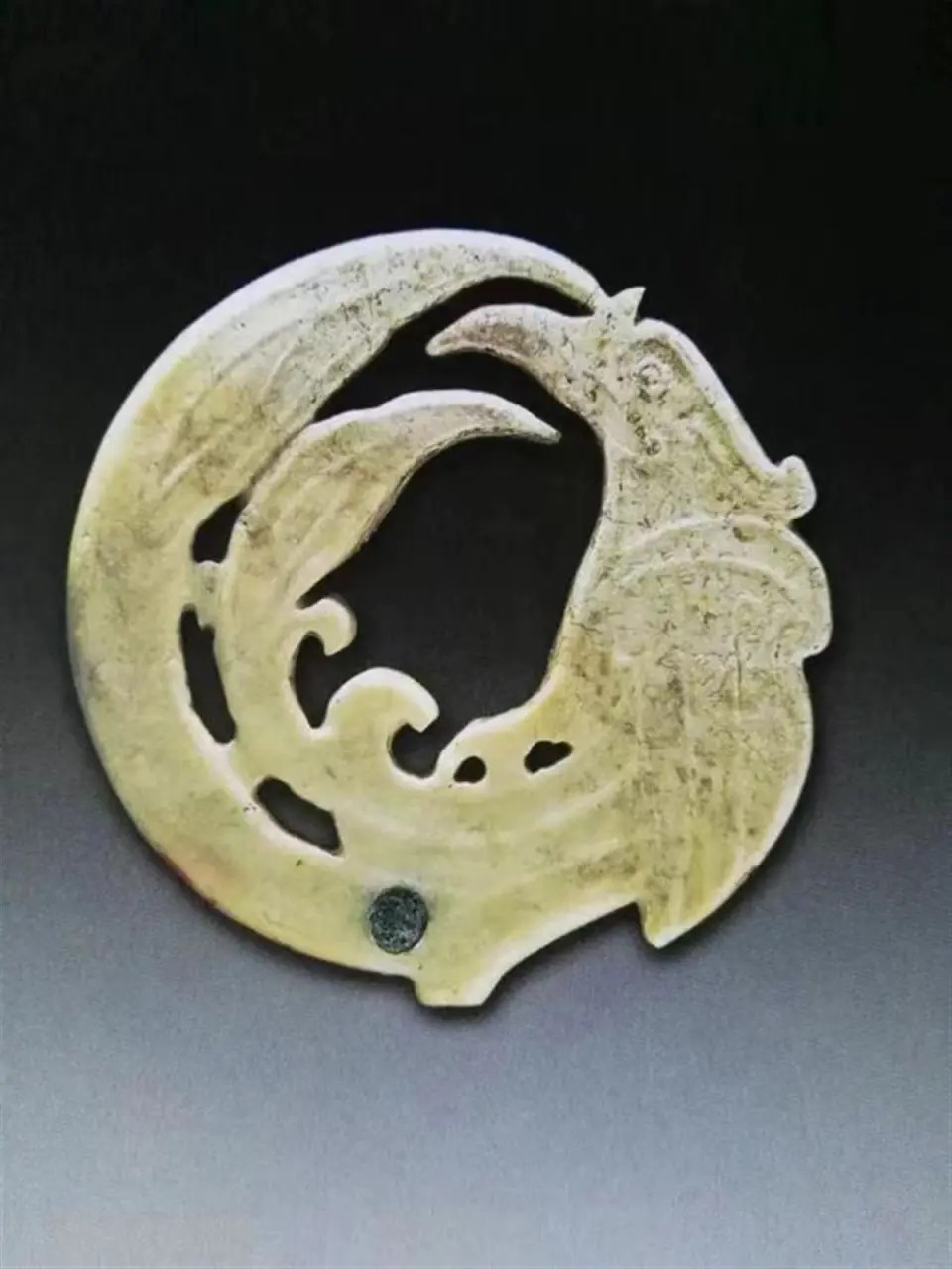 在距今约4600年前的长江中游，出现过一个让现代人惊叹的“基建狂魔”——石家河文