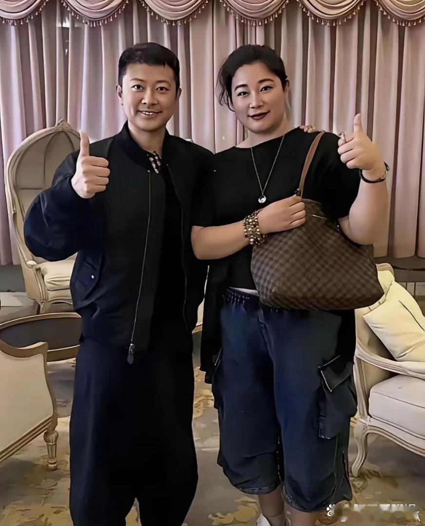 于娜和‏印‏⁠小天，时‎隔﻿20年‎又同框了。