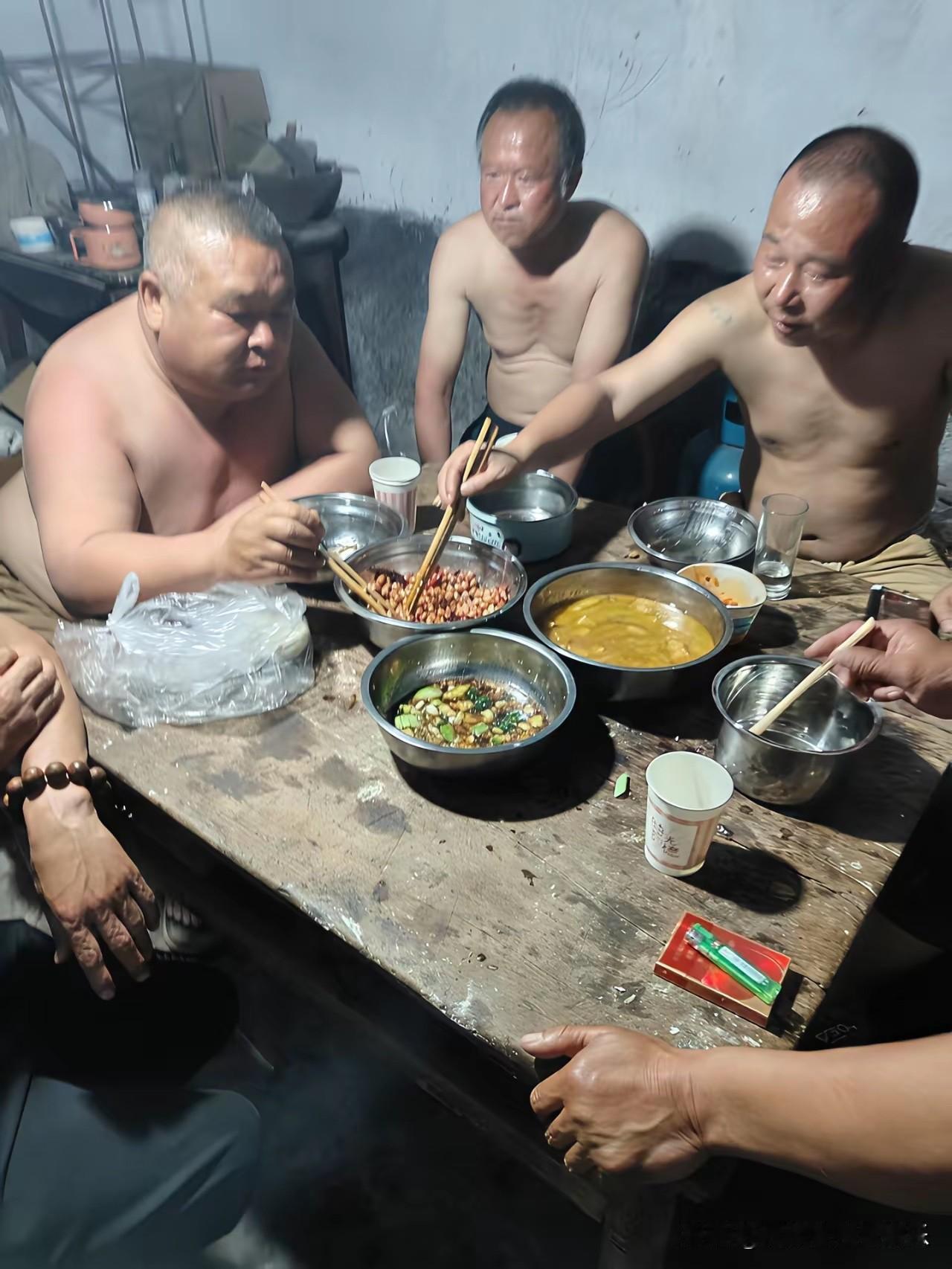 男人为什么要努力挣钱，这也许就是最好的答案吧！[抠鼻][抠鼻][抠鼻]