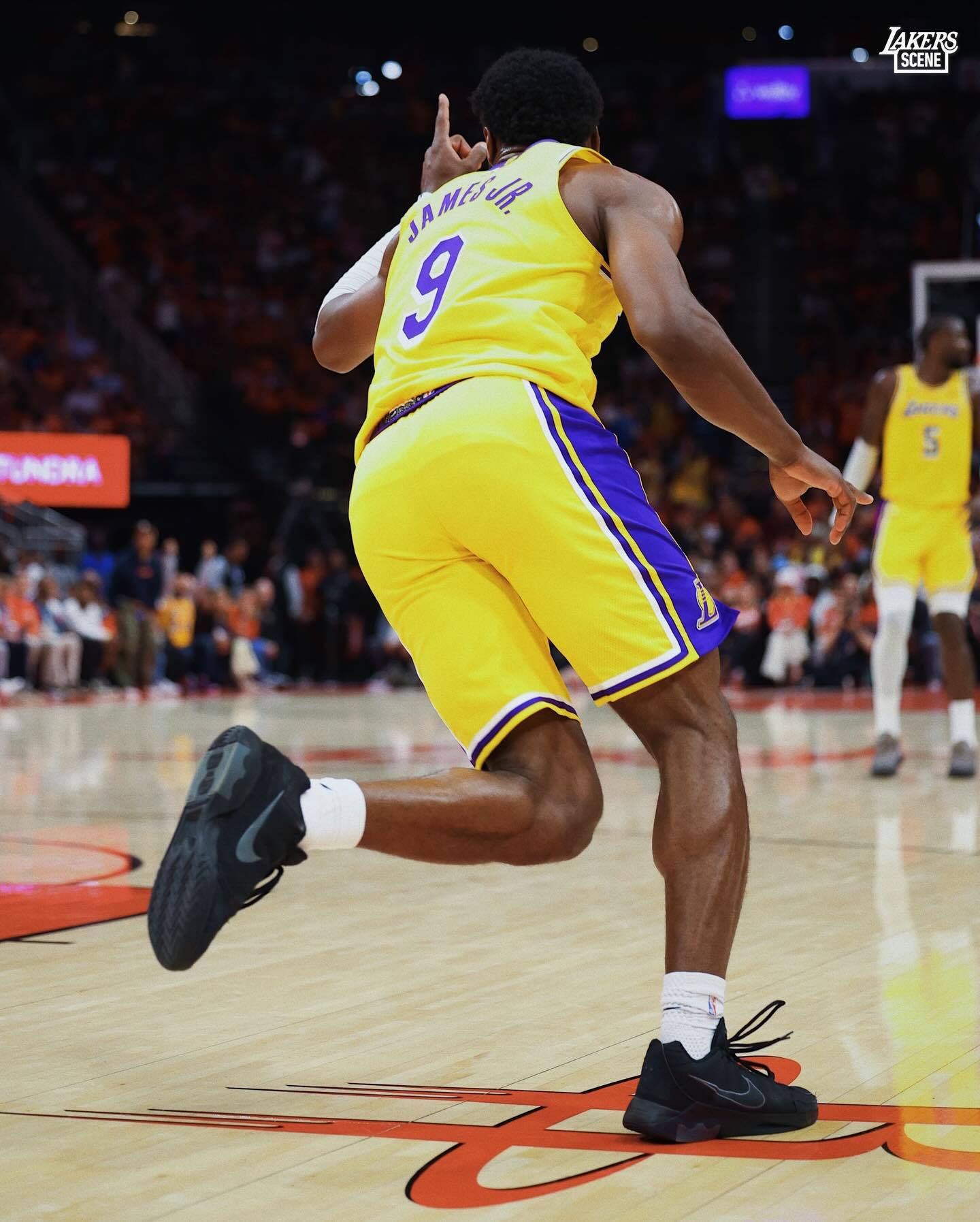 全场比赛结束，湖人112-108战胜火箭，季后赛三杀火箭！詹姆斯29分13篮板6