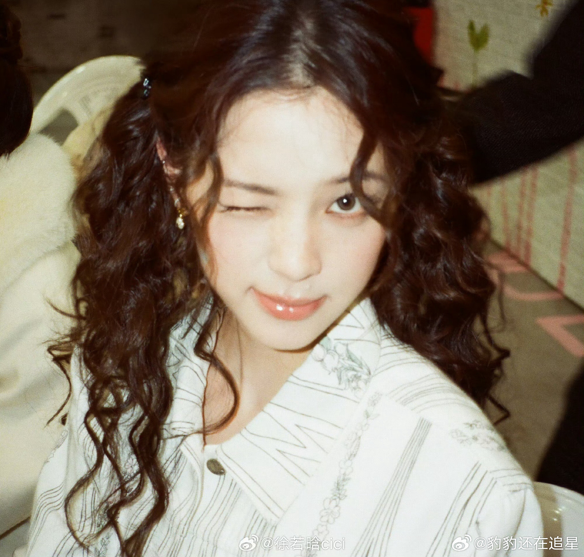 徐若晗拍的欧阳娜娜美女的镜头里还是美女，啊啊啊好美